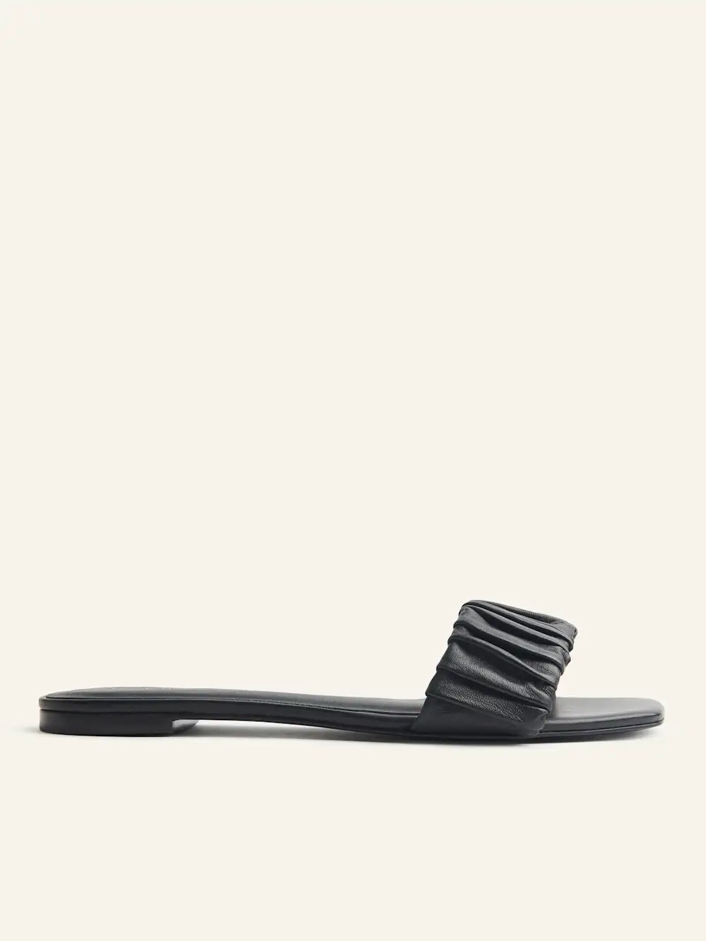 Reformation Marcella Ruched Flat Slide in black size 11